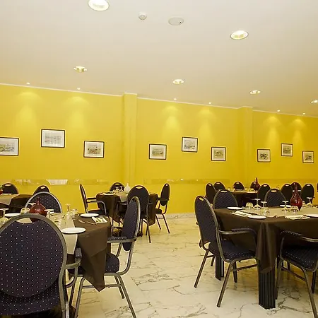 Mediterraneo Готель 3*